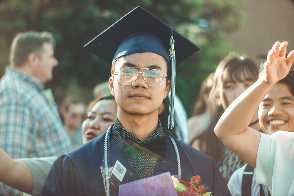 student-na-americkom-fakultetu student na americkom fakultetu